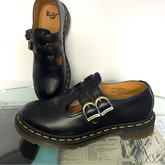 Dr. Martens Shoes - Dr.Martens 8065 Smooth Leather - Mary Janes